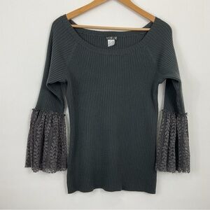 Venus Lace Bell Sleeve Sweater Top‎ Size Medium